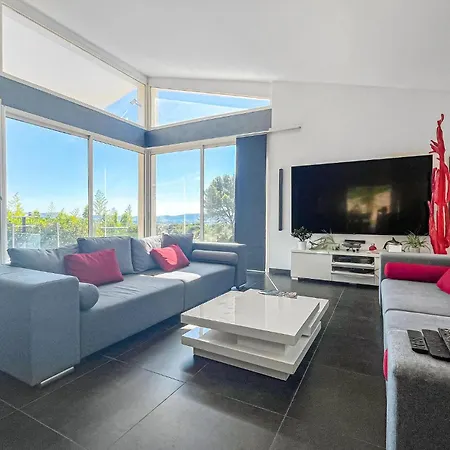 Lovely In Semesterbostad Caveirac